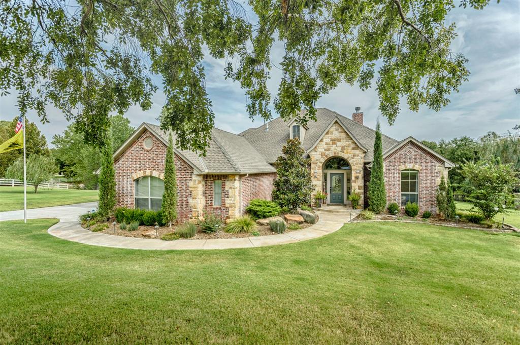 6814 Valley Ridge Drive Property Photo 2