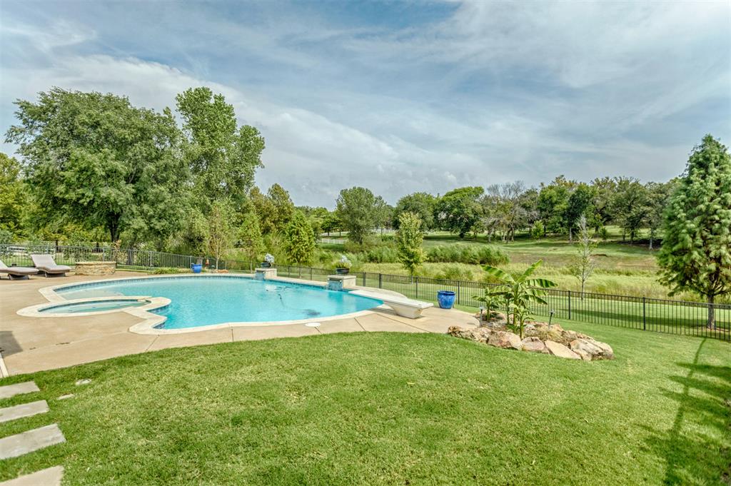 6814 Valley Ridge Drive Property Photo 24