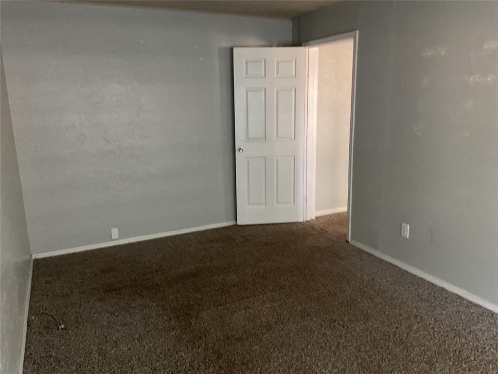 4602 N Central Avenue Property Photo 3