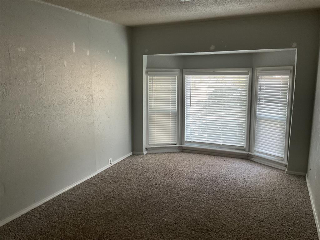 4602 N Central Avenue Property Photo 5