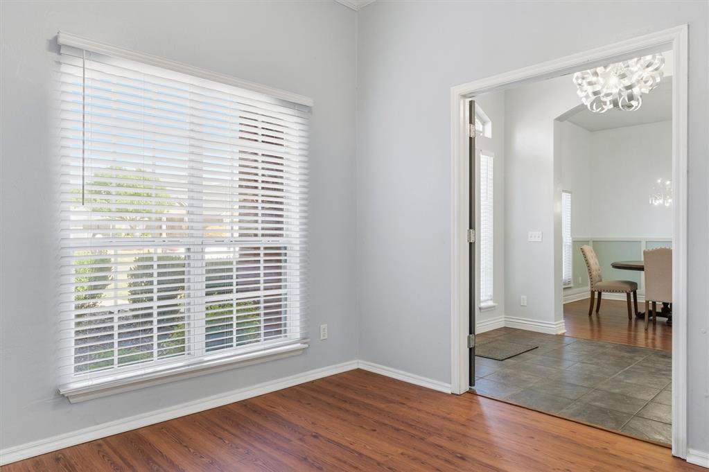 21574 Lake Shadows Drive Property Photo 8