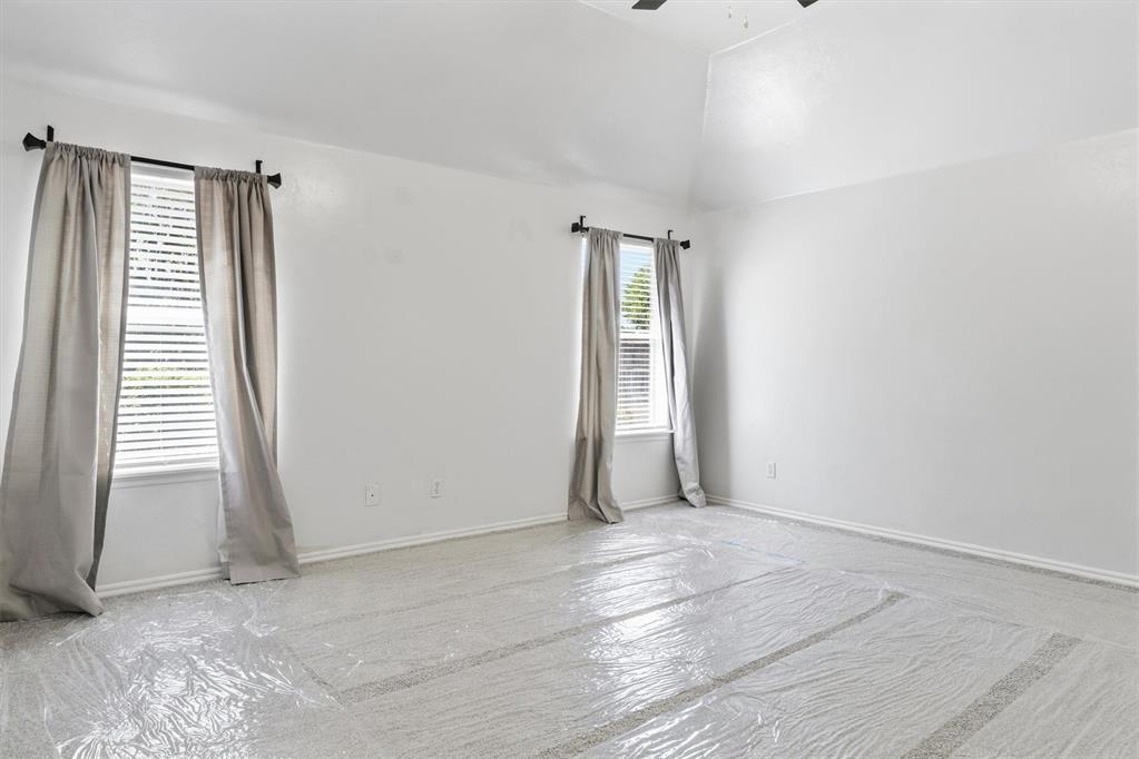 21574 Lake Shadows Drive Property Photo 17