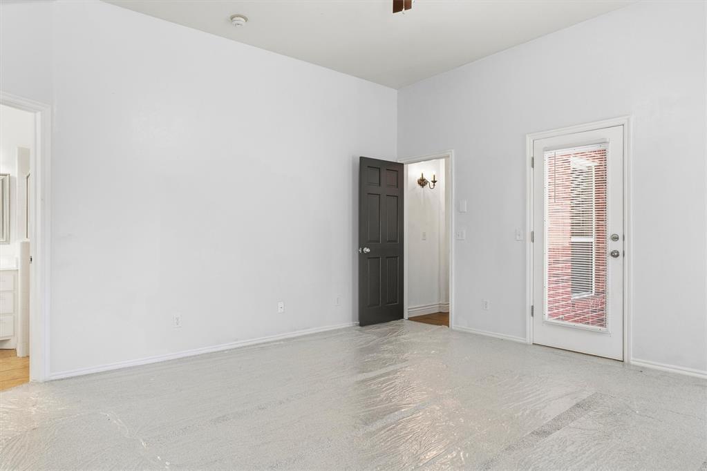 21574 Lake Shadows Drive Property Photo 18