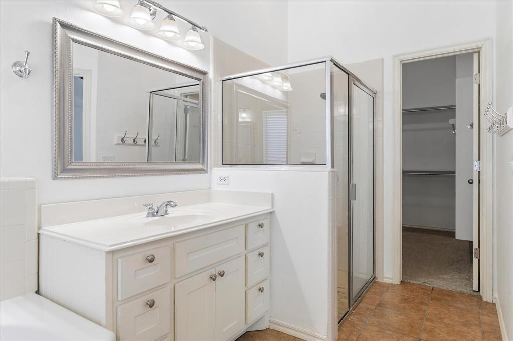 21574 Lake Shadows Drive Property Photo 21