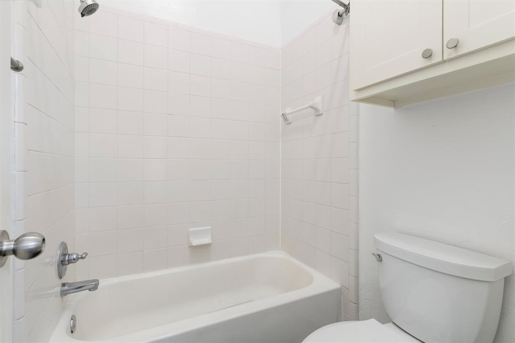 21574 Lake Shadows Drive Property Photo 26