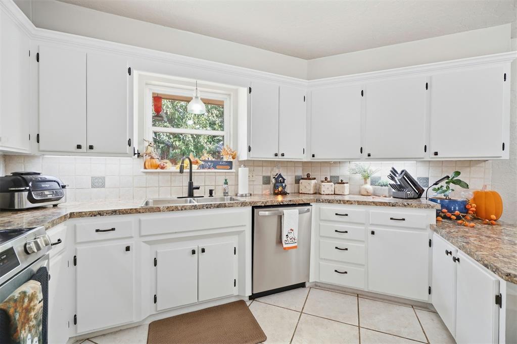 2720 N Robin Street Property Photo 17