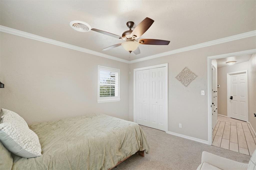 2720 N Robin Street Property Photo 38