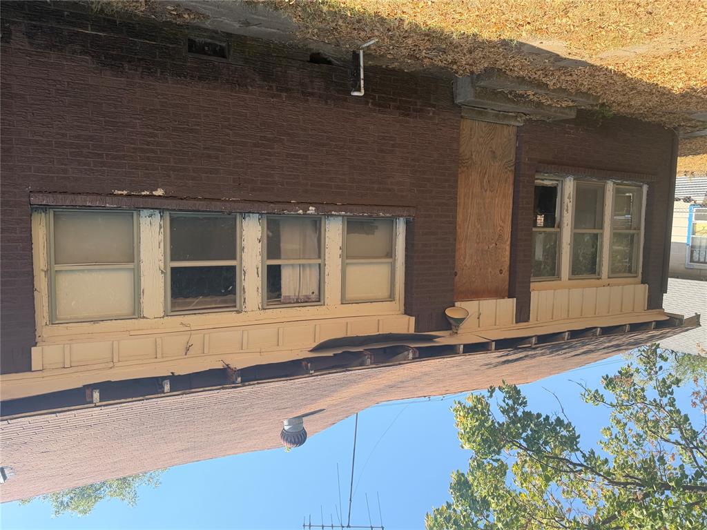 717 E Carter Street Property Photo 7