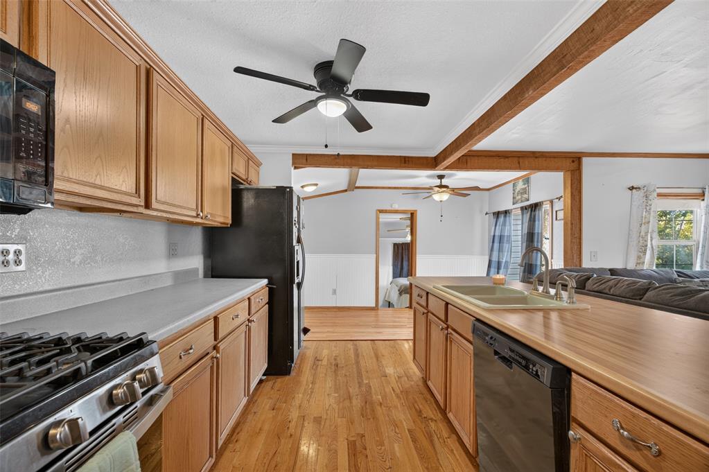 1113 W Arkansas Avenue Property Photo 7