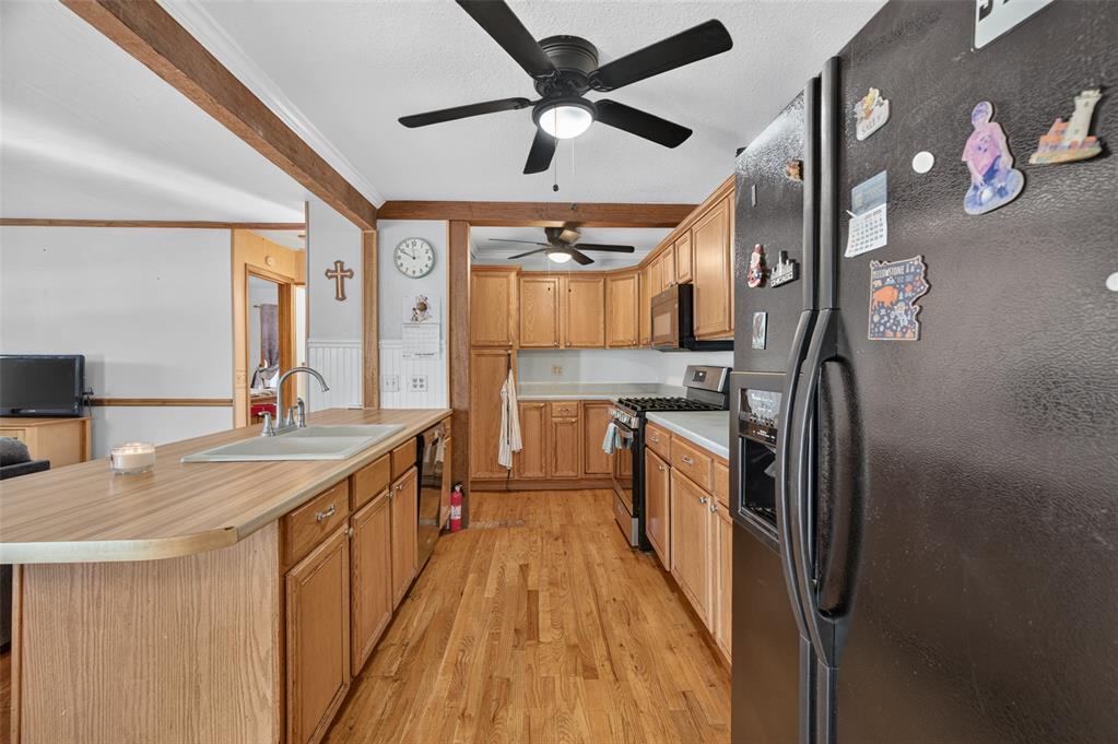 1113 W Arkansas Avenue Property Photo 8