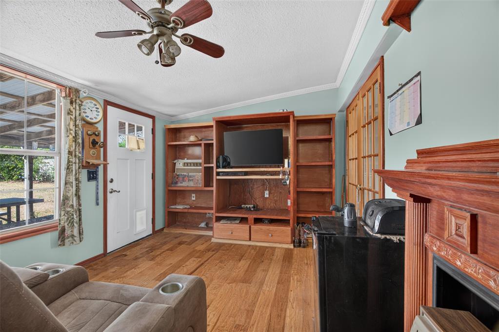 1113 W Arkansas Avenue Property Photo 16