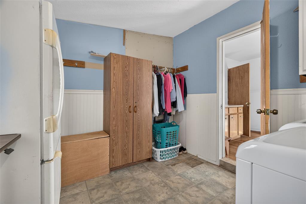 1113 W Arkansas Avenue Property Photo 20