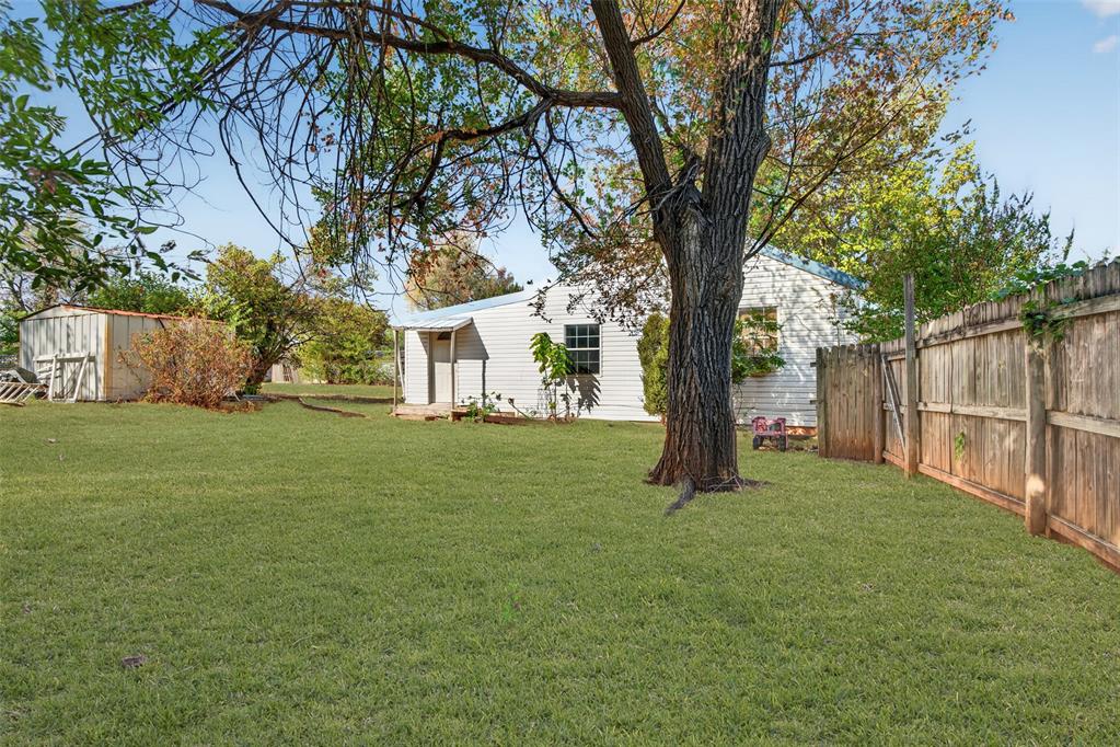 1113 W Arkansas Avenue Property Photo 28