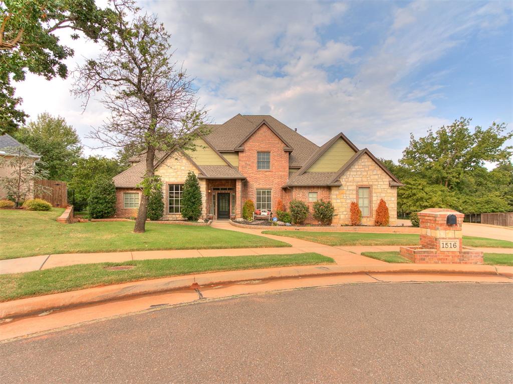 1516 Briar Forest Circle Property Photo 3