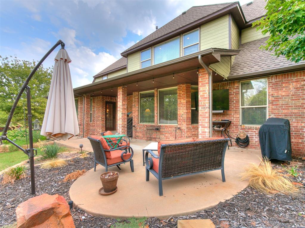 1516 Briar Forest Circle Property Photo 6