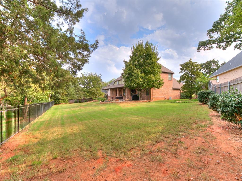 1516 Briar Forest Circle Property Photo 8