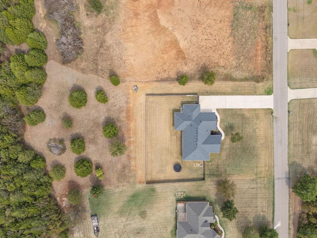 19196 Abigail Drive Property Photo 40