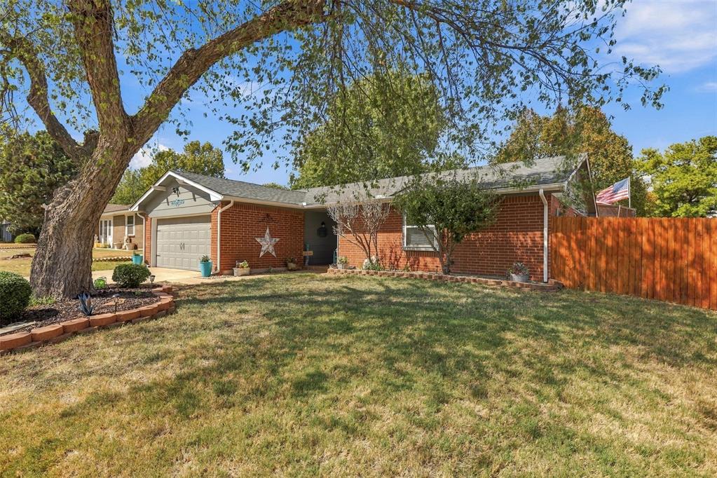 11613 Lochwood Drive Property Photo 29