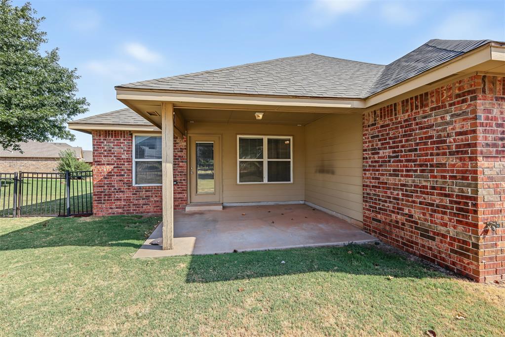 15601 Traditions Drive Property Photo 23