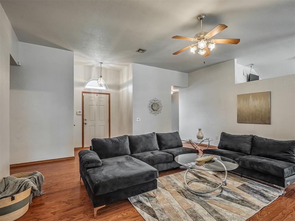 2805 SE 95th Street Property Photo 1