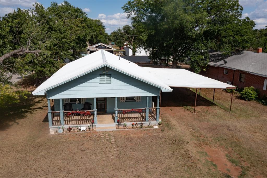 300 S Cedar Avenue Property Photo 1
