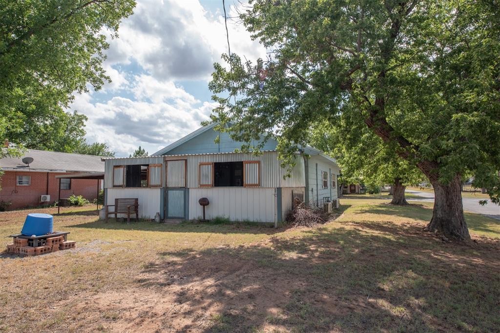 300 S Cedar Avenue Property Photo 26