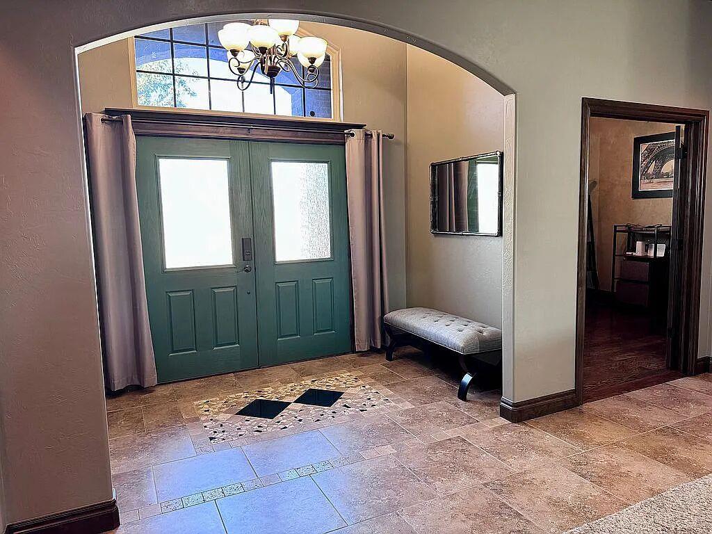 12624 Lexington Drive Property Photo 3