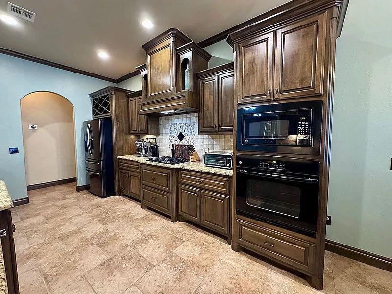 12624 Lexington Drive Property Photo 11