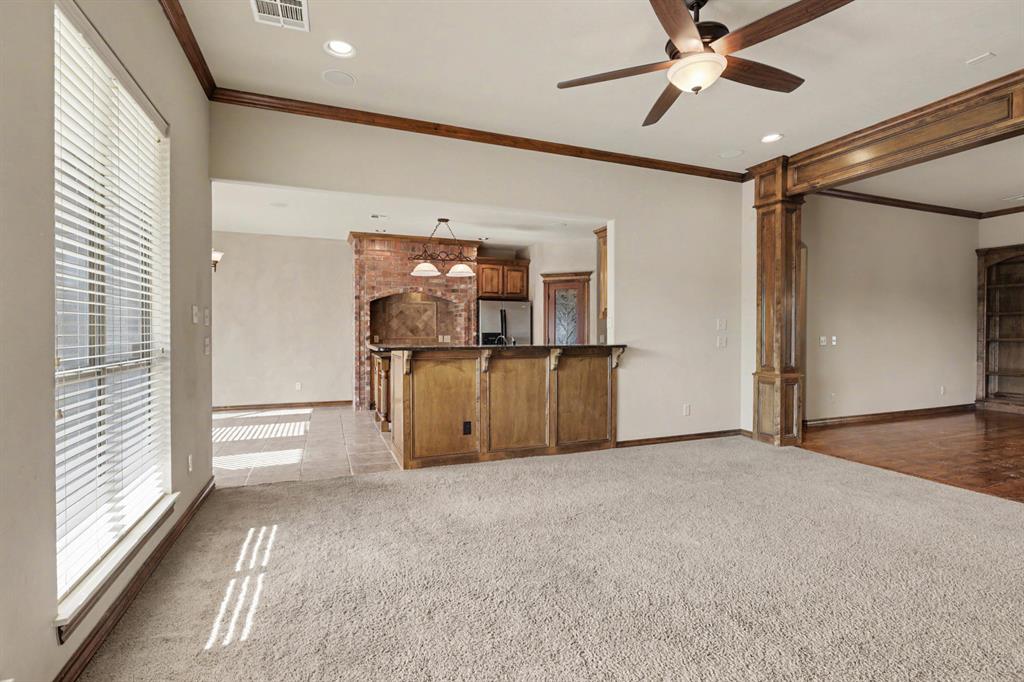 16208 Old Oak Drive Property Photo 9