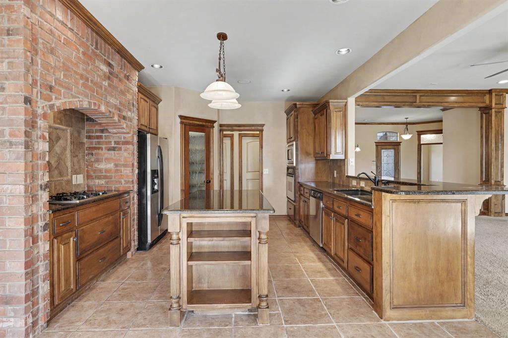16208 Old Oak Drive Property Photo 15