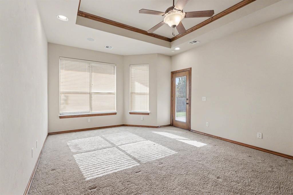 16208 Old Oak Drive Property Photo 16