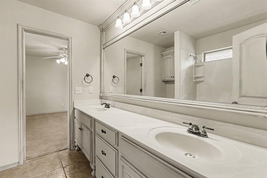 16208 Old Oak Drive Property Photo 23