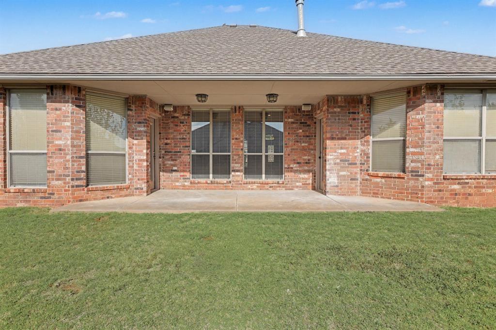 16208 Old Oak Drive Property Photo 29