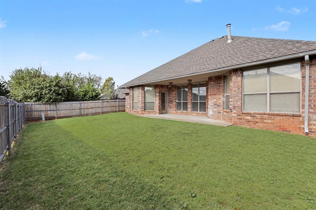 16208 Old Oak Drive Property Photo 30
