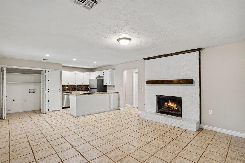 12333 Newgate Corner Property Photo 2