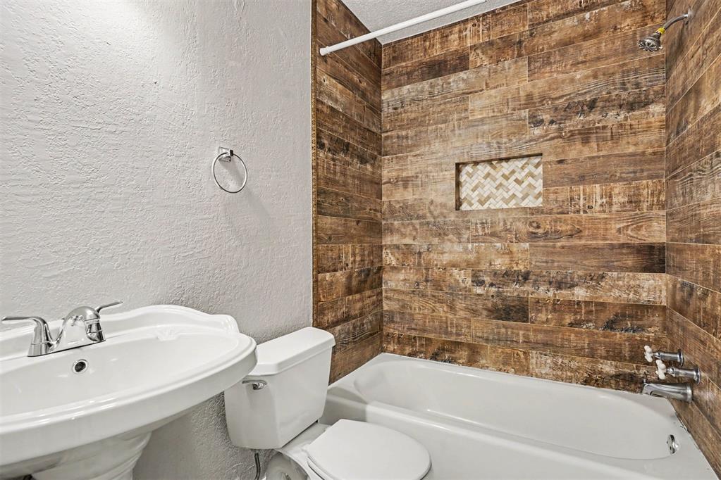 12333 Newgate Corner Property Photo 12