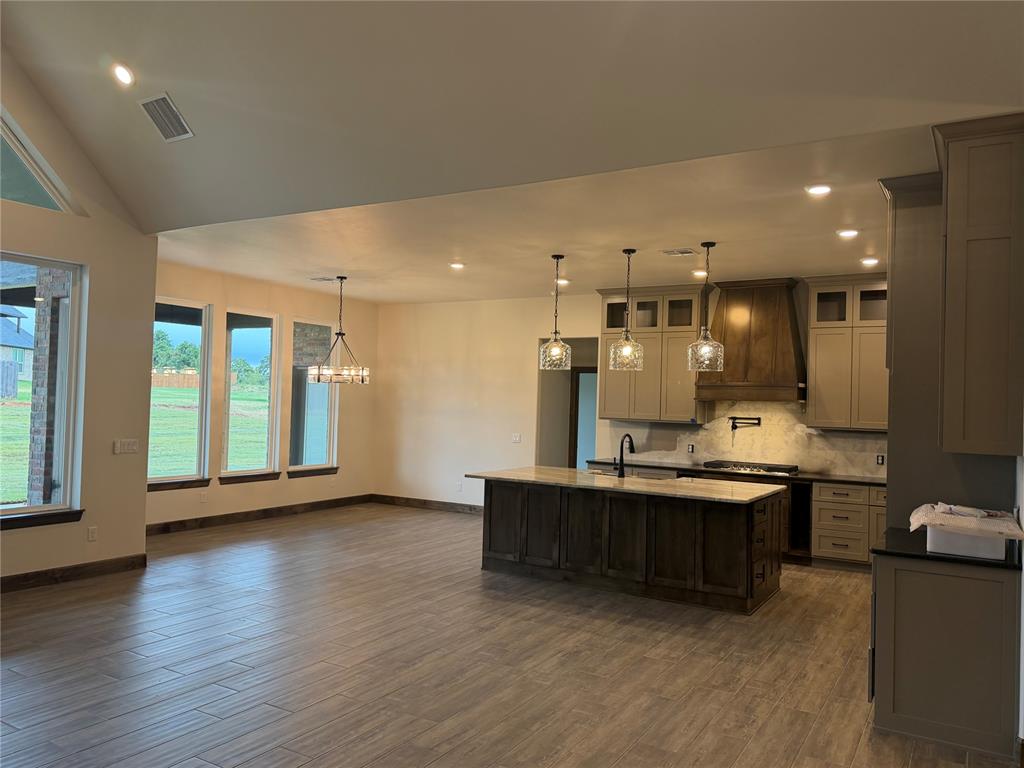929 Dorsi Circle Property Photo 3