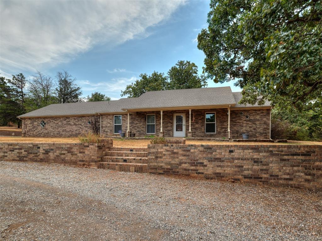 1025 E Triplett Road Property Photo 1