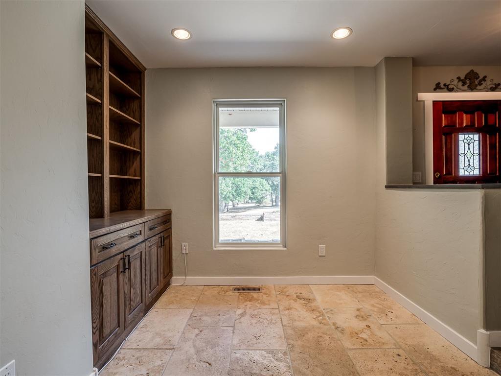 1025 E Triplett Road Property Photo 23