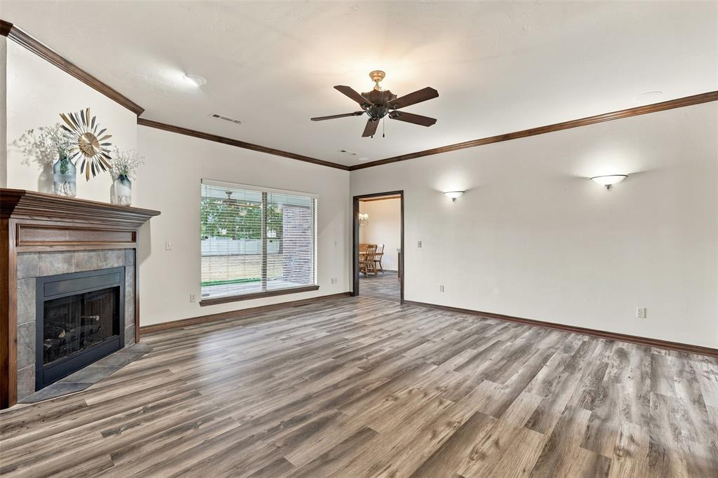 1718 Bridlewood Court Property Photo 7
