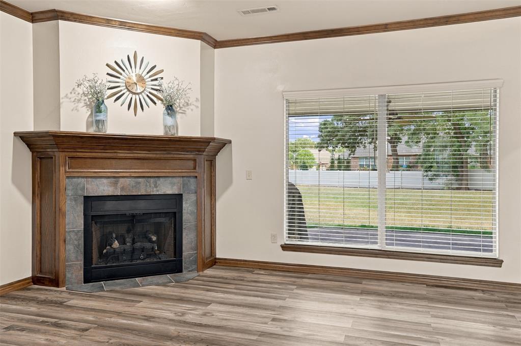 1718 Bridlewood Court Property Photo 8
