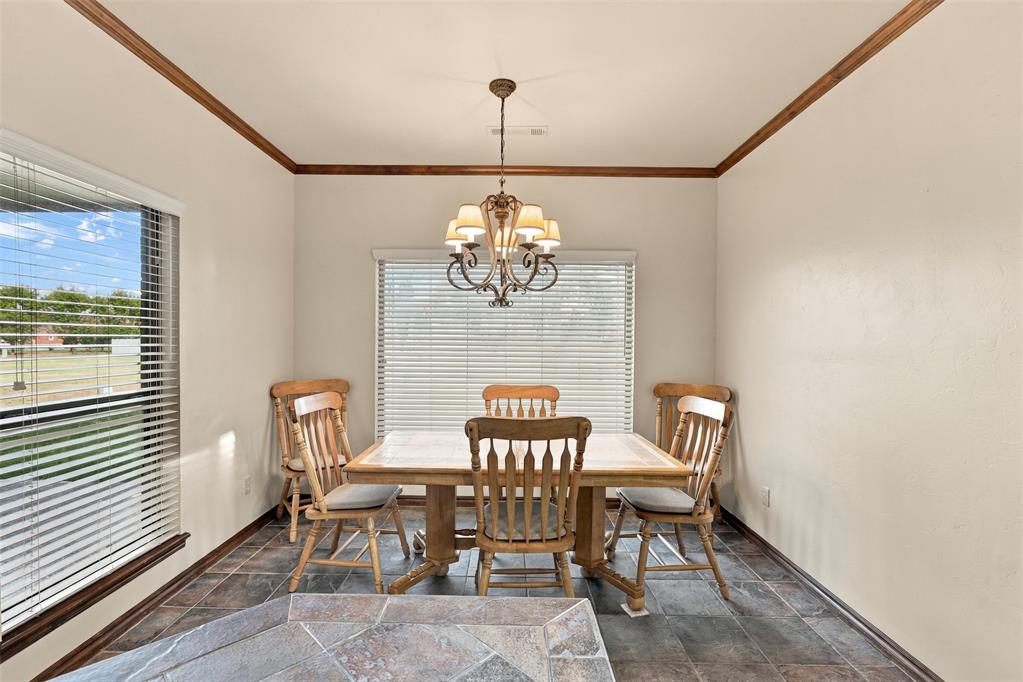 1718 Bridlewood Court Property Photo 13