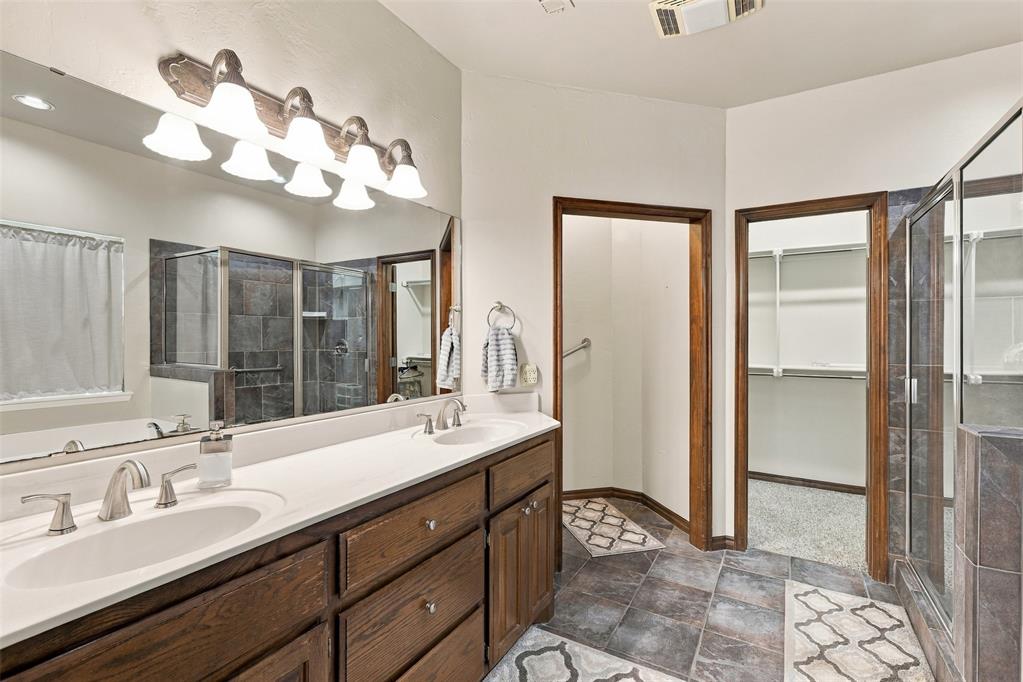 1718 Bridlewood Court Property Photo 16