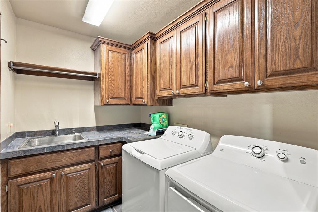 1718 Bridlewood Court Property Photo 24