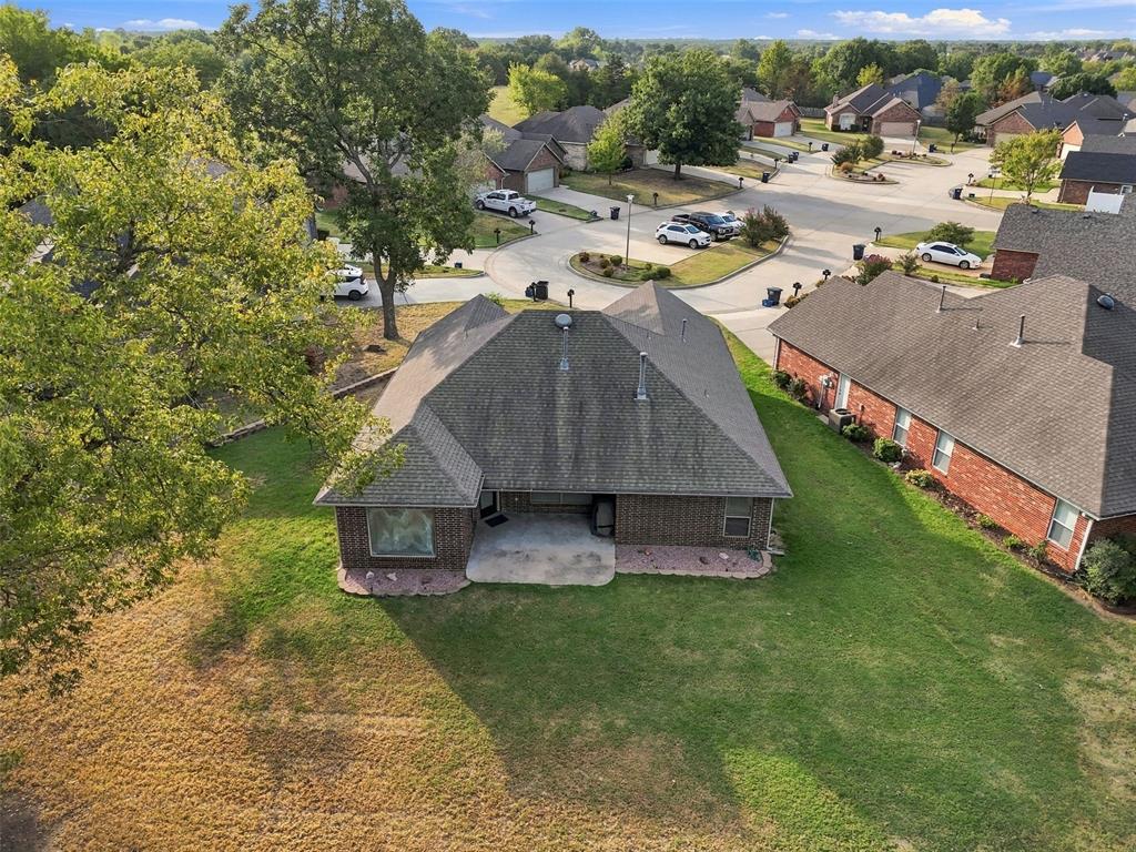 1718 Bridlewood Court Property Photo 28