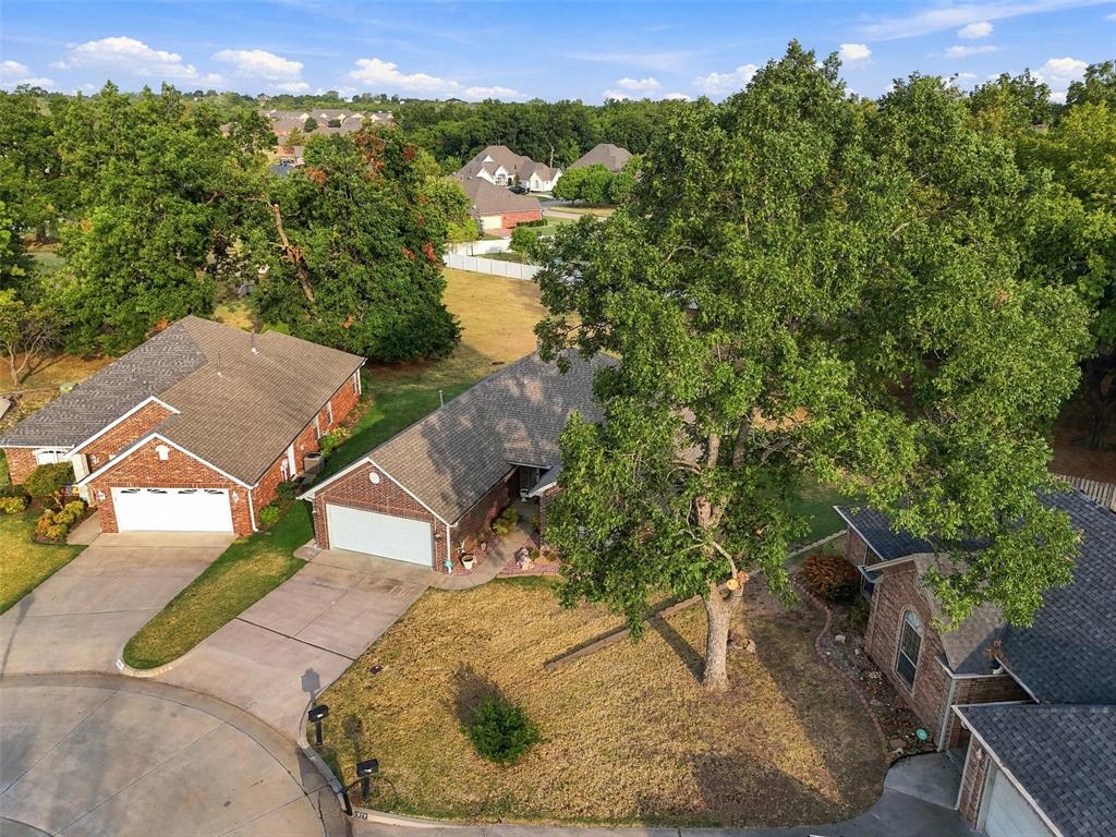 1718 Bridlewood Court Property Photo 31