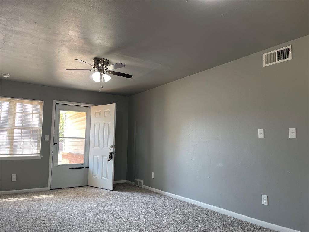9209 Rhythm Road Property Photo 4