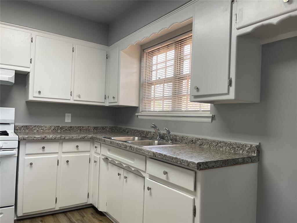 9209 Rhythm Road Property Photo 6