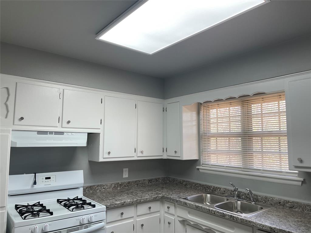 9209 Rhythm Road Property Photo 9