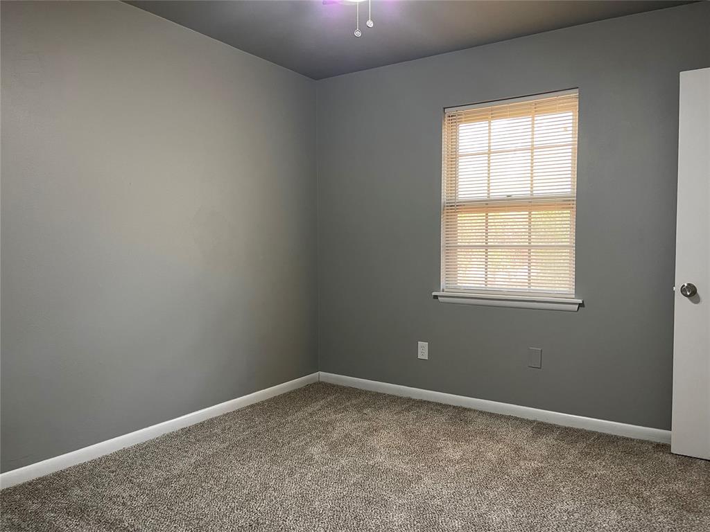 9209 Rhythm Road Property Photo 11